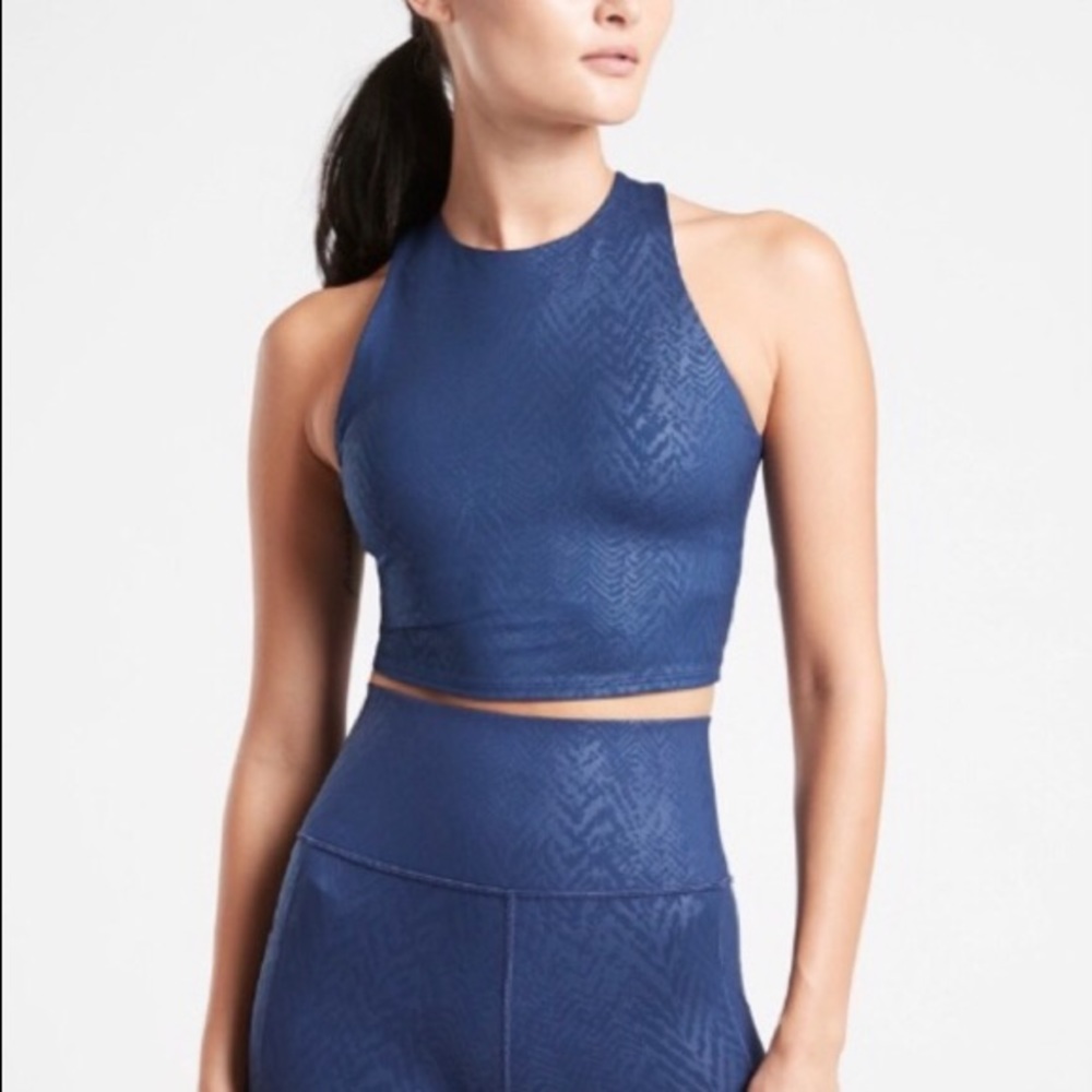 Athleta Medusa Black Conscious Embossed Crop Top A-C medium NEW! Yoga Barre